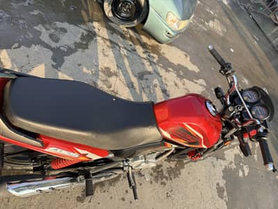 Hionda CB 125F