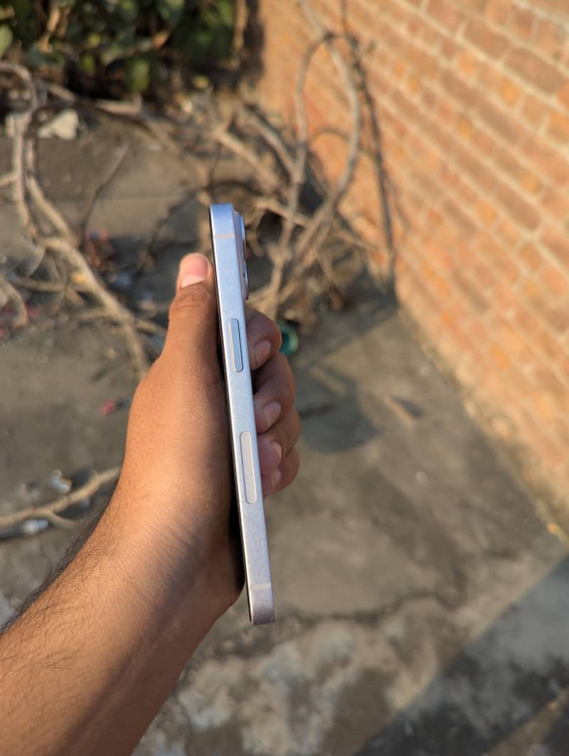 Apple iPhone 14 2