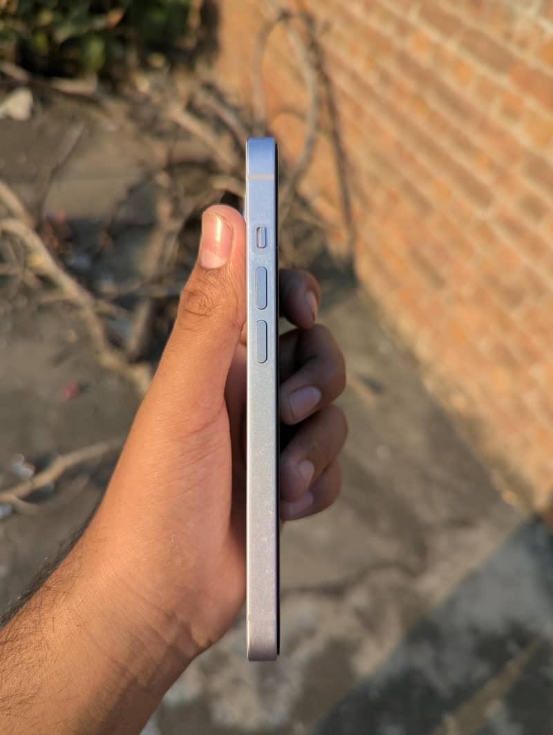 Apple iPhone 14 6