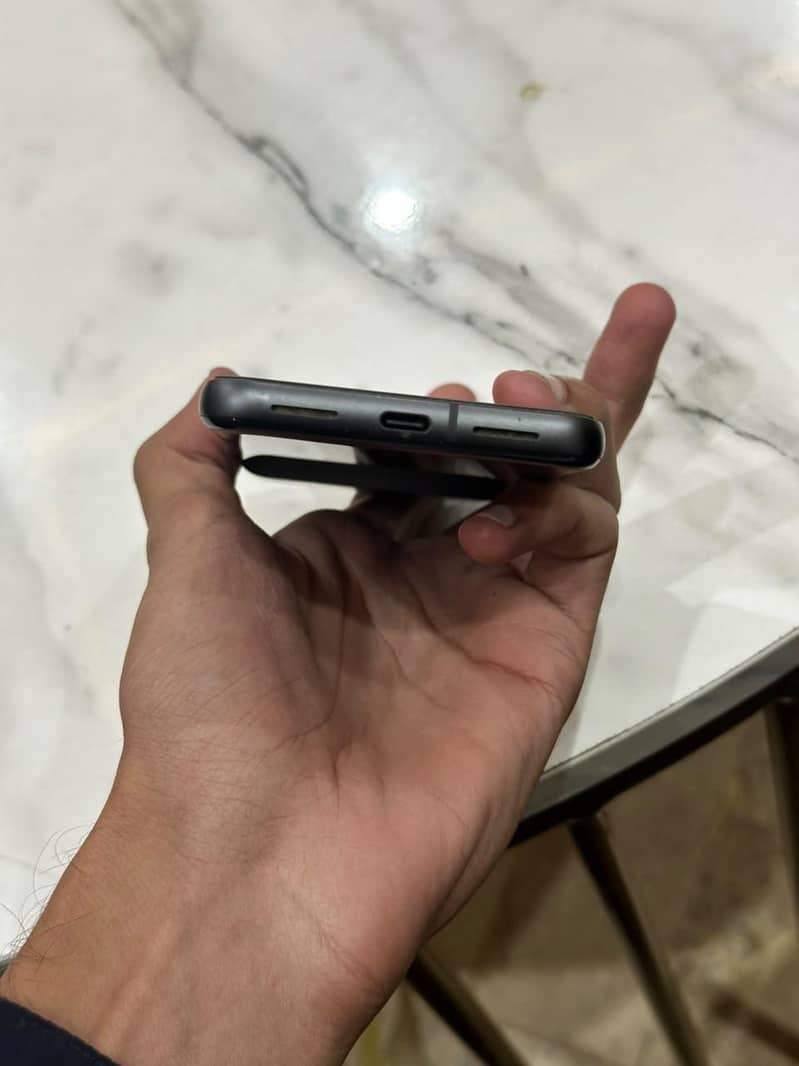 Google Pixel 8 2