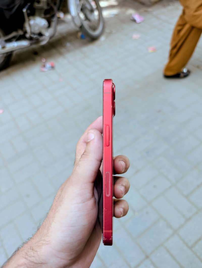 Apple iPhone 13 1