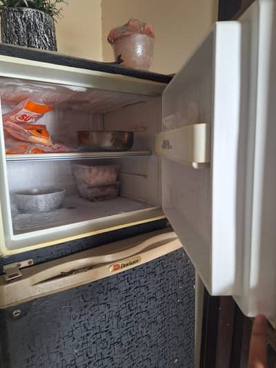 Dawlance Double Door Refrigerator / Fridge (Excellent Condition)