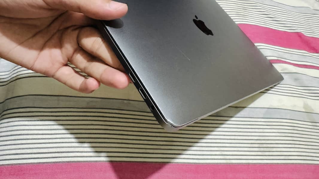 Macbook pro touchbar 13inch 7