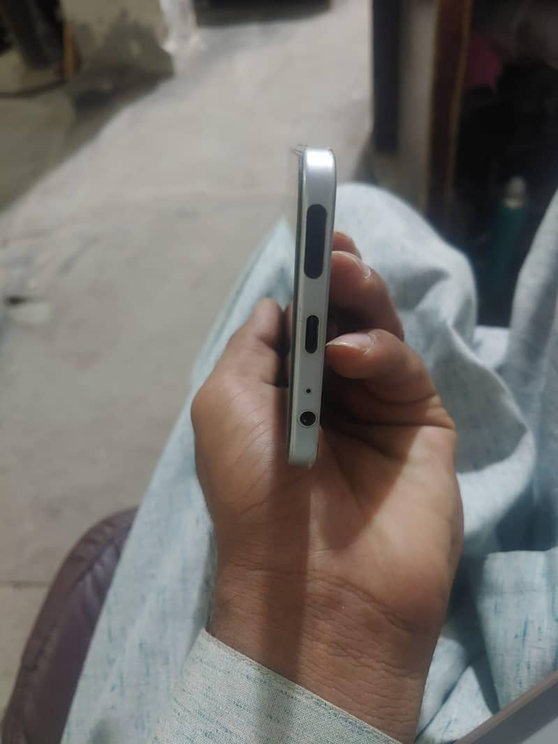 Tecno Spark 40 Pro 4