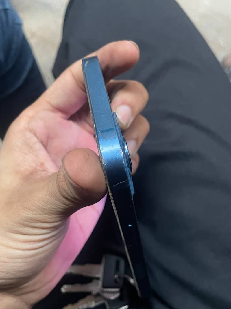 Apple iPhone 13 1