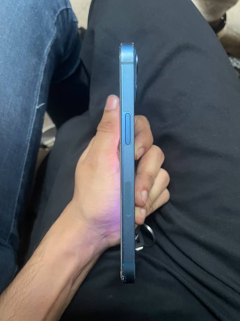 Apple iPhone 13 3