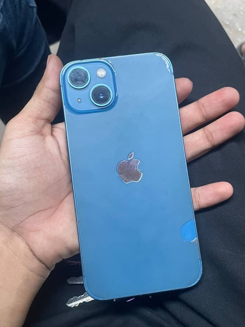 Apple iPhone 13 5