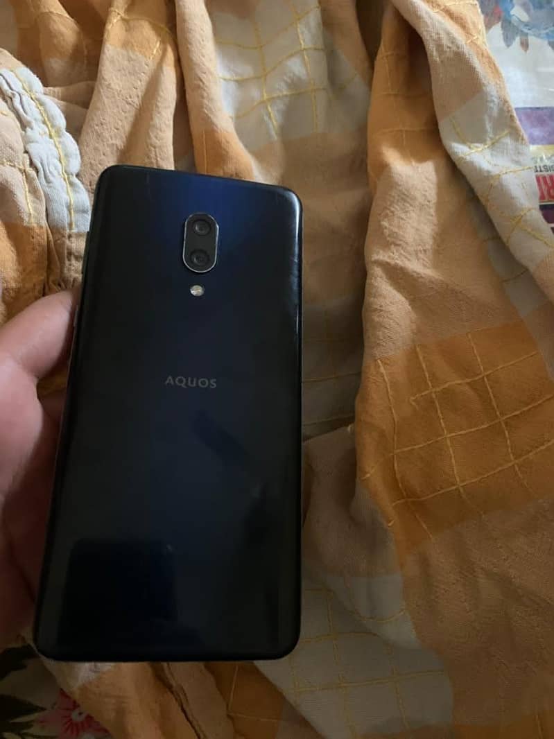 Sharp Aquos Zero 2 3