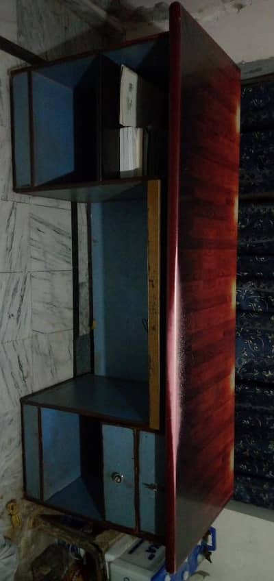 Executive office Table 6.1 Feet - Heavy Duty - Urgent sale