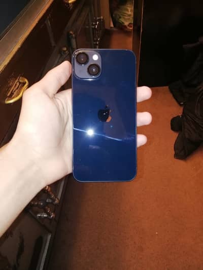 Apple iPhone 13