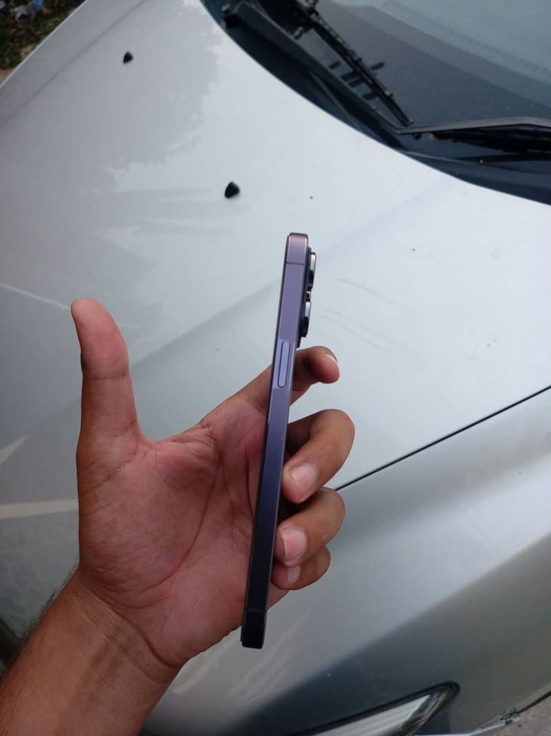 Apple iPhone 14 Pro Max 4