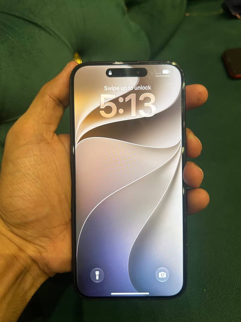 Apple iPhone 15 plus 1