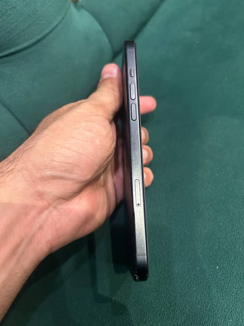 Apple iPhone 15 plus 2