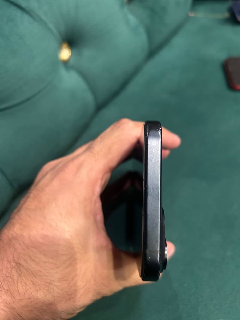 Apple iPhone 15 plus 5