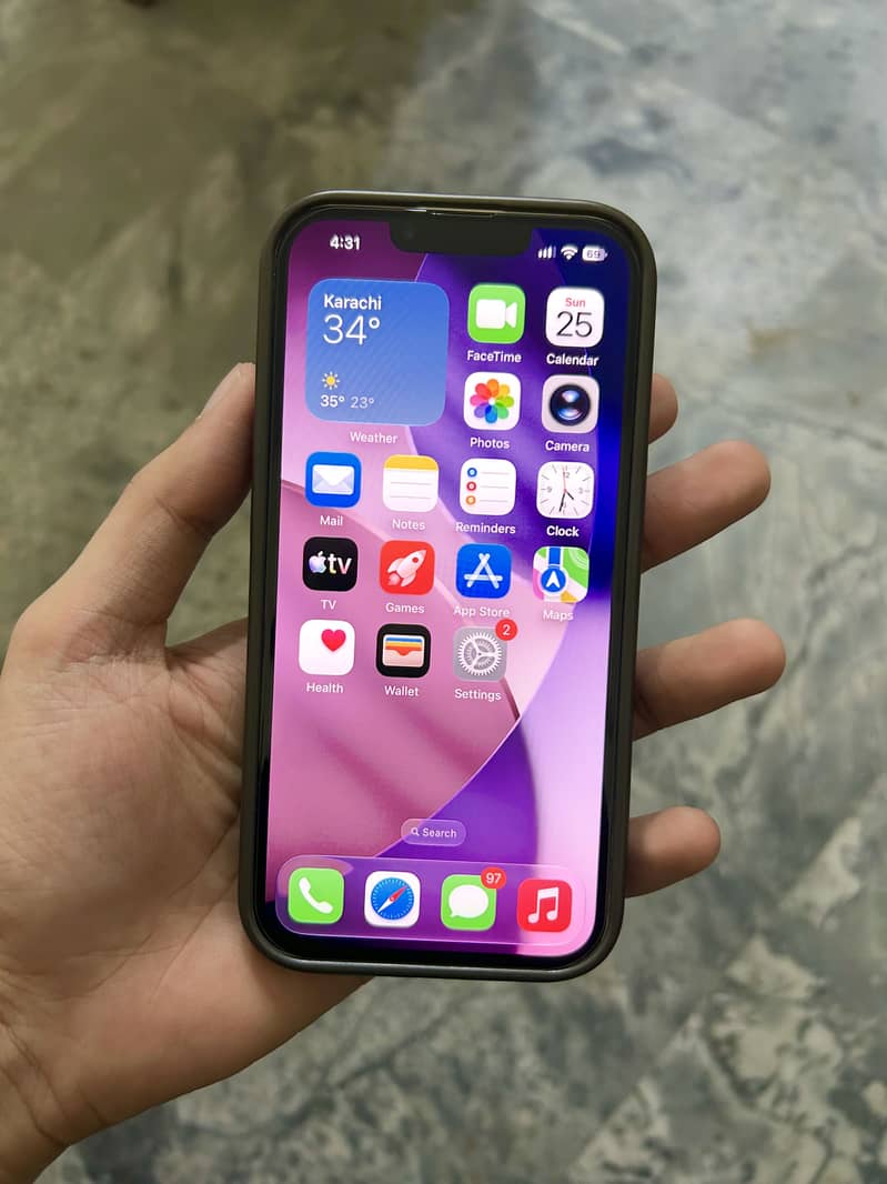 Apple iPhone 13 2