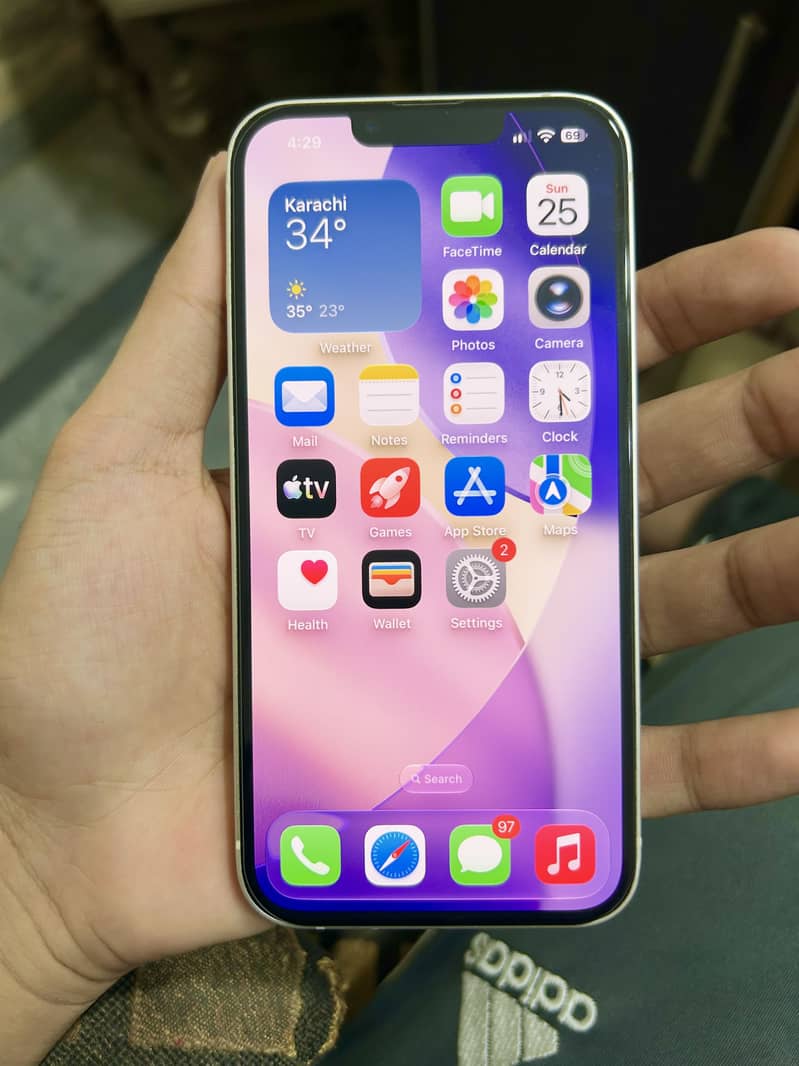 Apple iPhone 13 5