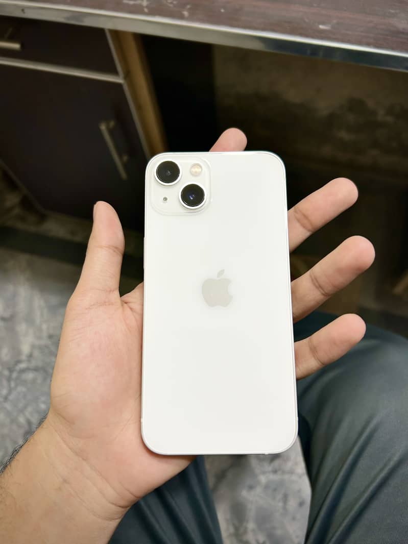 Apple iPhone 13 10