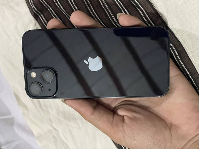 Apple iPhone 13 0