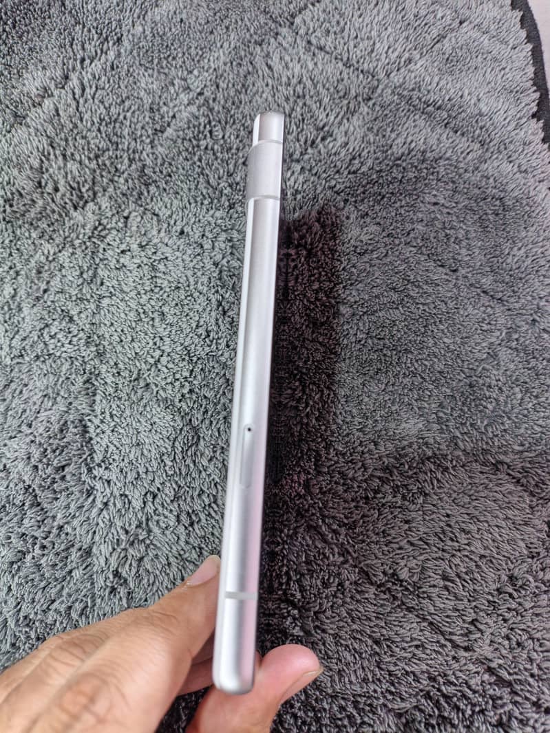 Google Pixel 7a 3