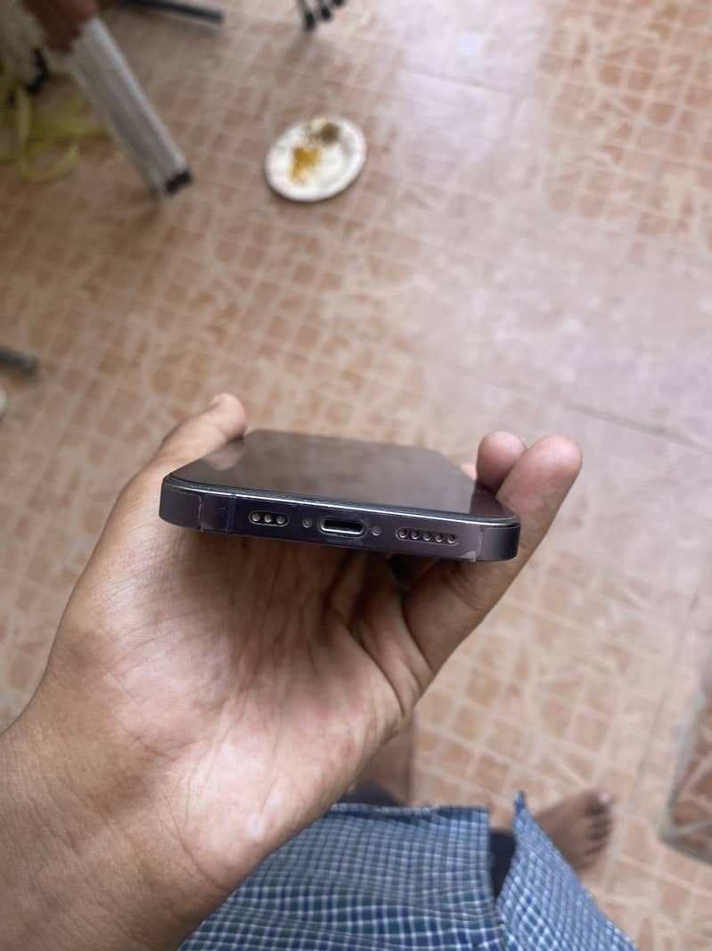 Apple iPhone 14 Pro 2