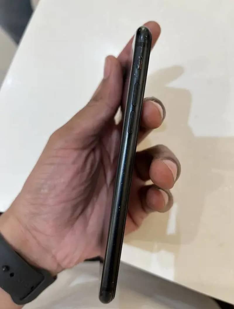 Apple iPhone 7 4
