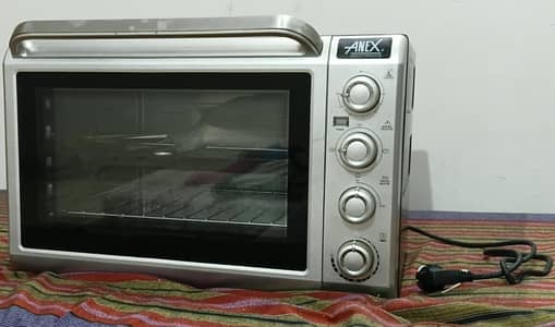Deluxe oven toaster