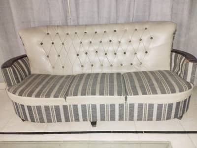 7 seater sofa set for sale.