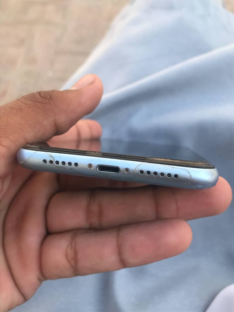 Apple iPhone XR 3