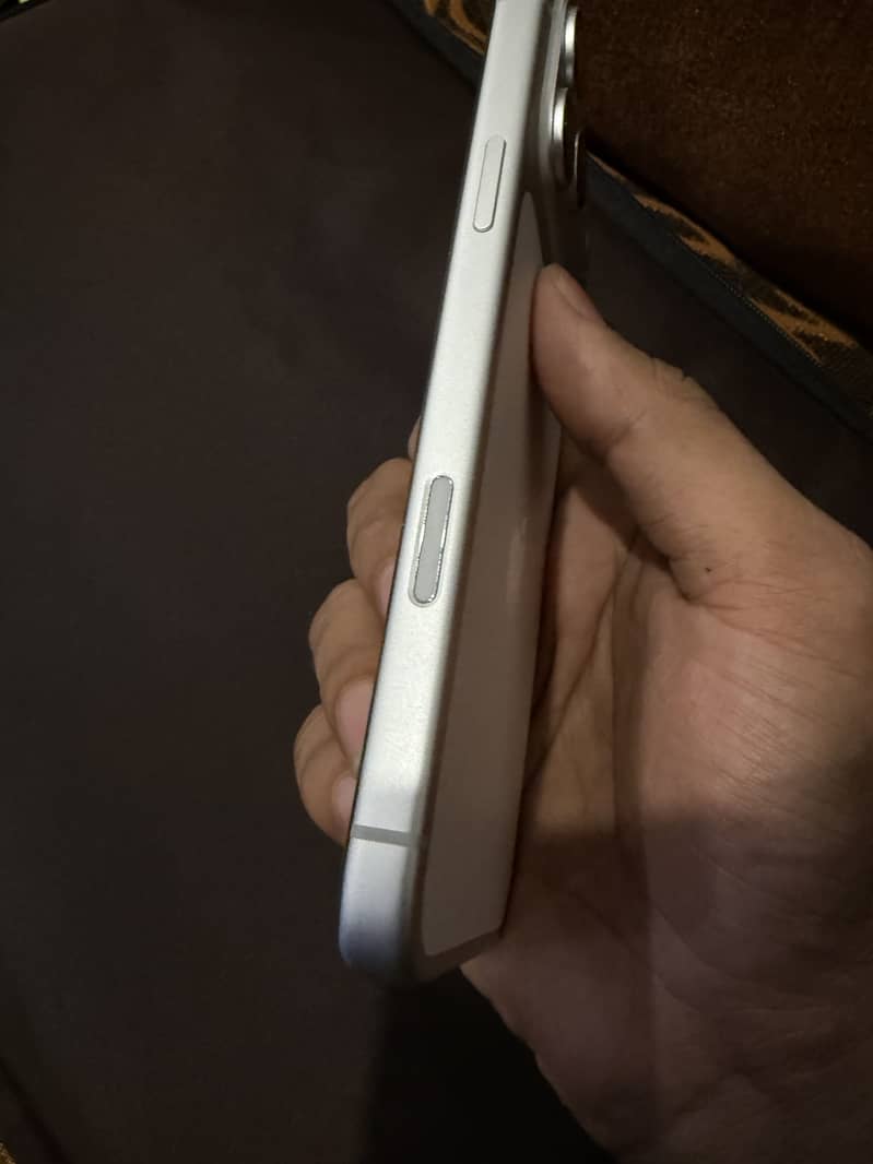 Apple iPhone 17 Pro Max 5
