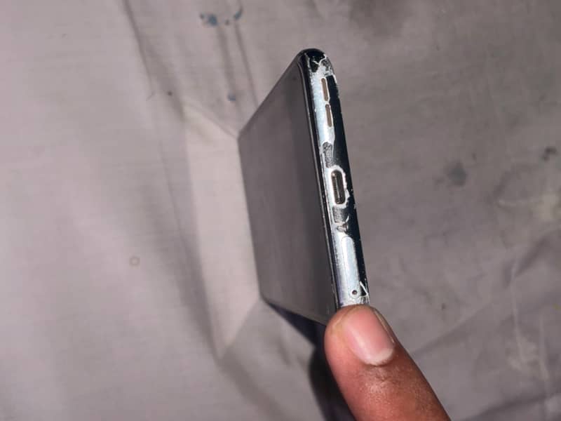 One Plus 8T 4