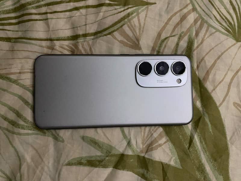 Tecno Spark 40 Pro Plus 0