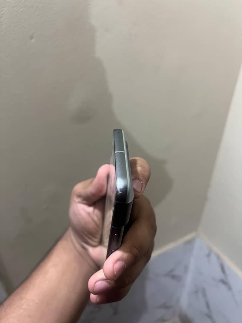 Google Pixel 8 2