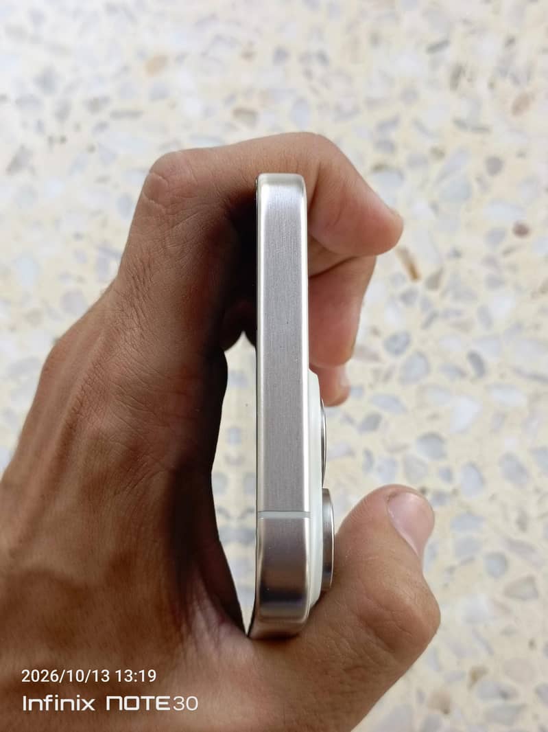 Apple iPhone 15 Pro Max 5