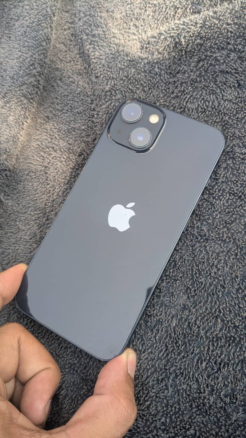 Apple iPhone 13 0