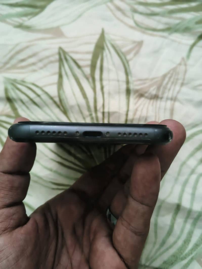 Apple iPhone 11 2