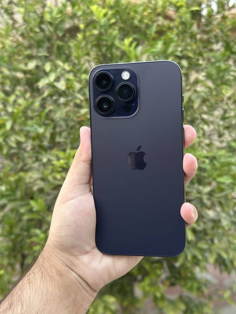Apple iPhone 14 Pro Max 0
