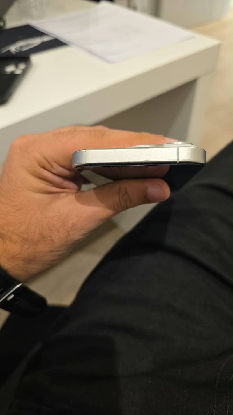 Apple iPhone 15 Pro 1