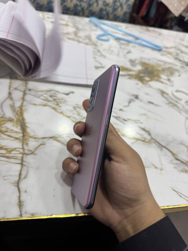 One Plus 9 5