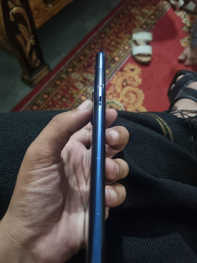 Samsung Mobile Note 9 4