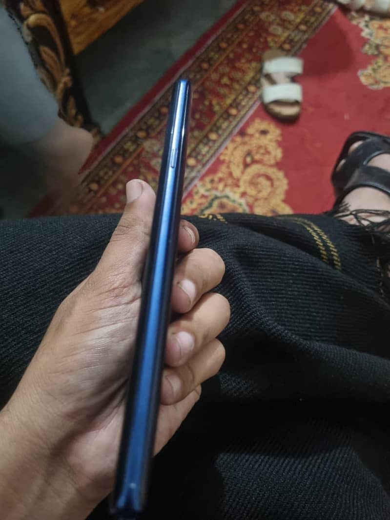 Samsung Mobile Note 9 5