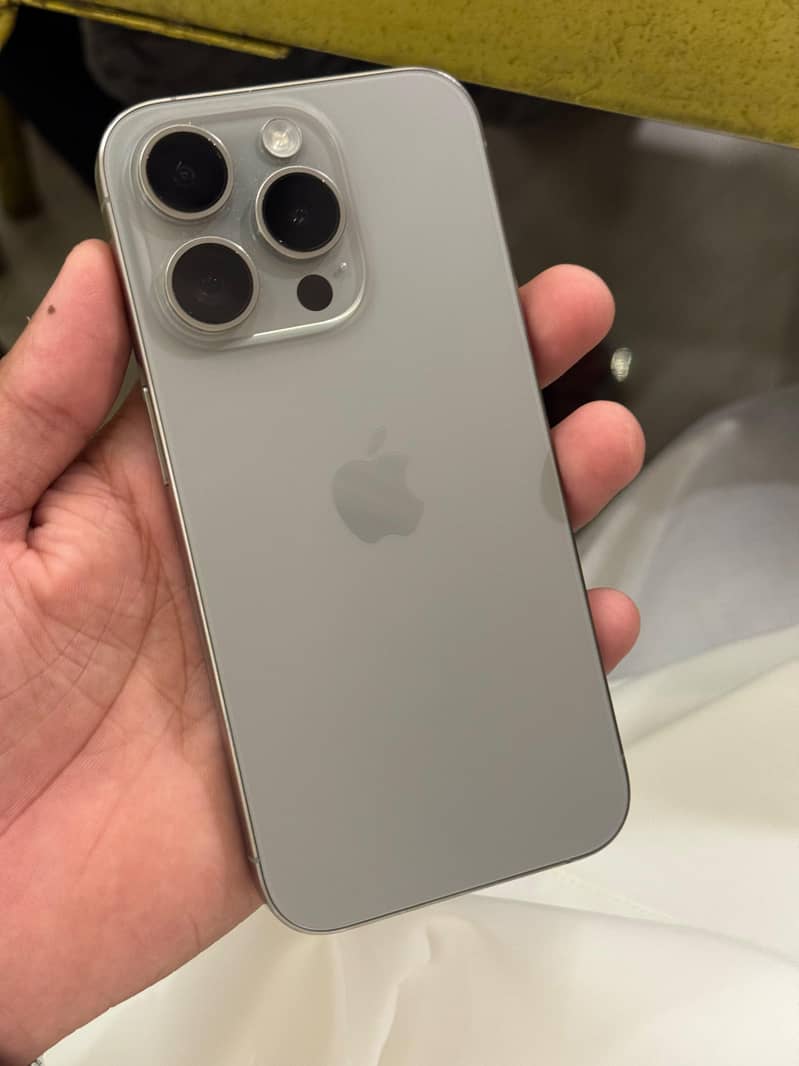 Apple iPhone 15 Pro 1