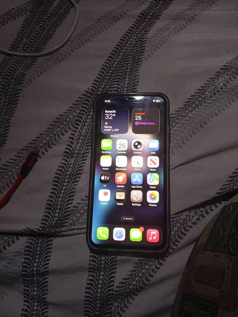 Apple iPhone 11 Pro Max 4