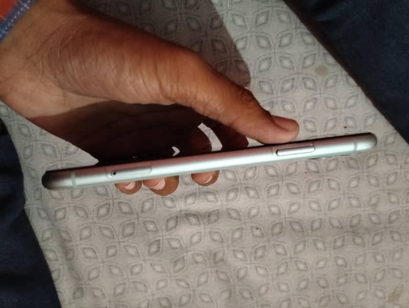 Apple iPhone 11 2