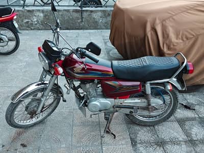 Honda cg 125, urgent sale, low driven