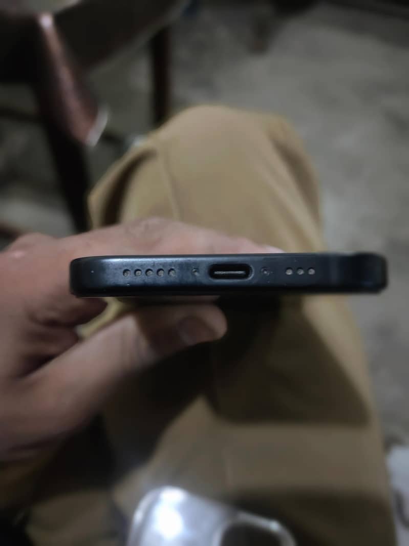 Apple iPhone 15 WITH BOX 3