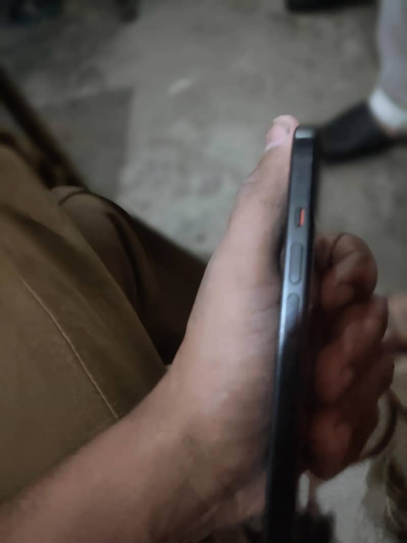 Apple iPhone 15 WITH BOX 5