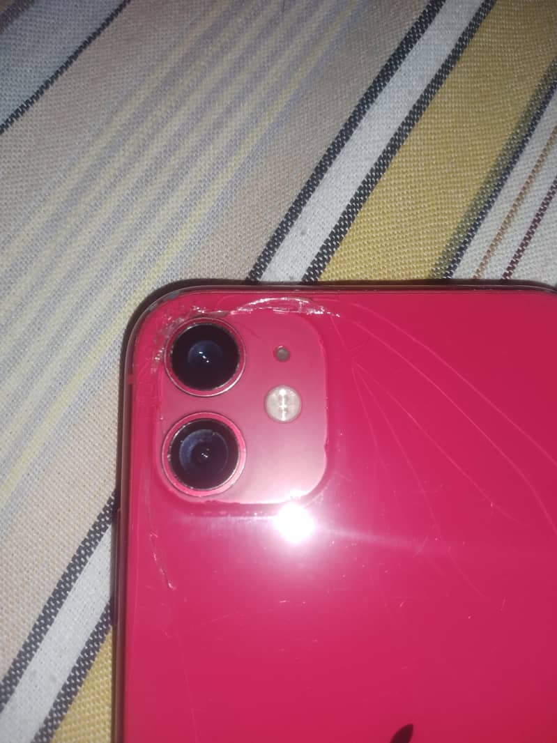 Apple iPhone 11 4