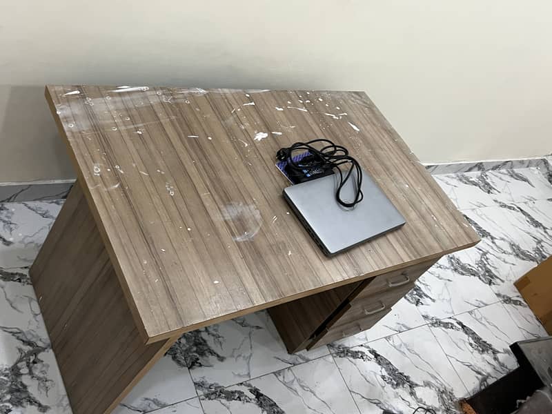 Table and chair 3