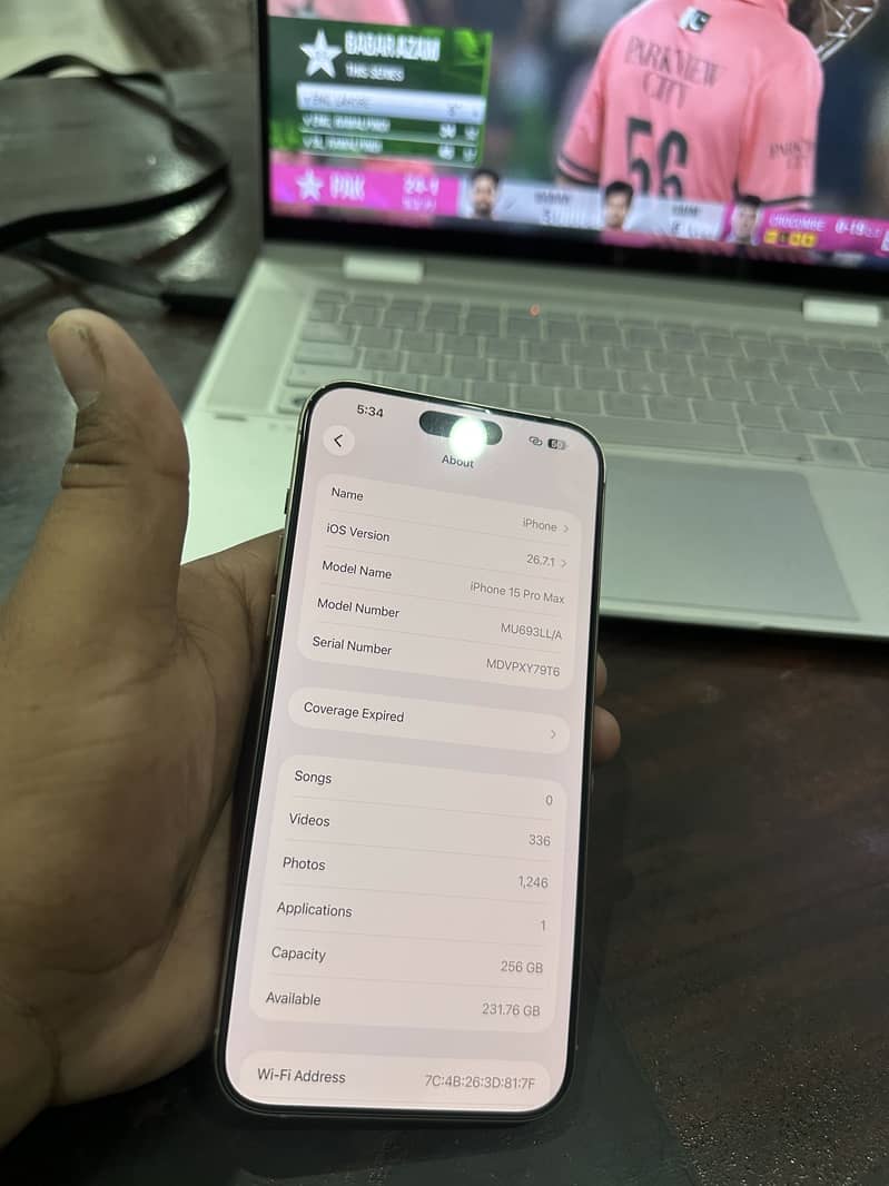 Apple iPhone 15 Pro Max 1