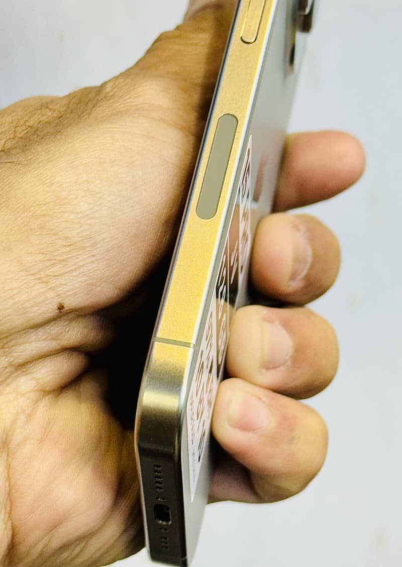 iPhone 15 Pro jv 7